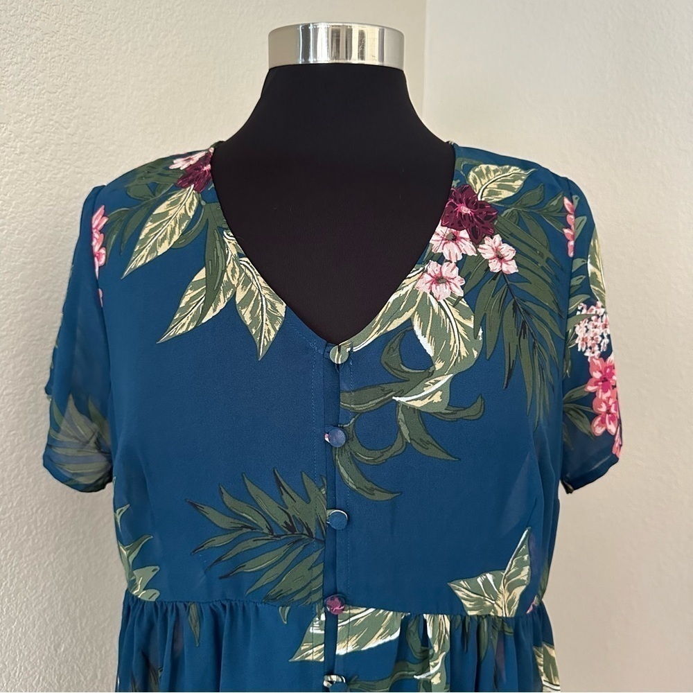 TORRID Babydoll Button-Front Floral Blue Blouse Size M - Picture 4 of 13